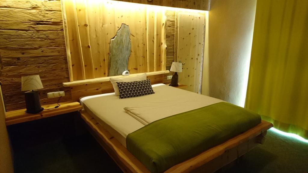 Hotel & Auberge Le Journal Санкт Вендел Екстериор снимка